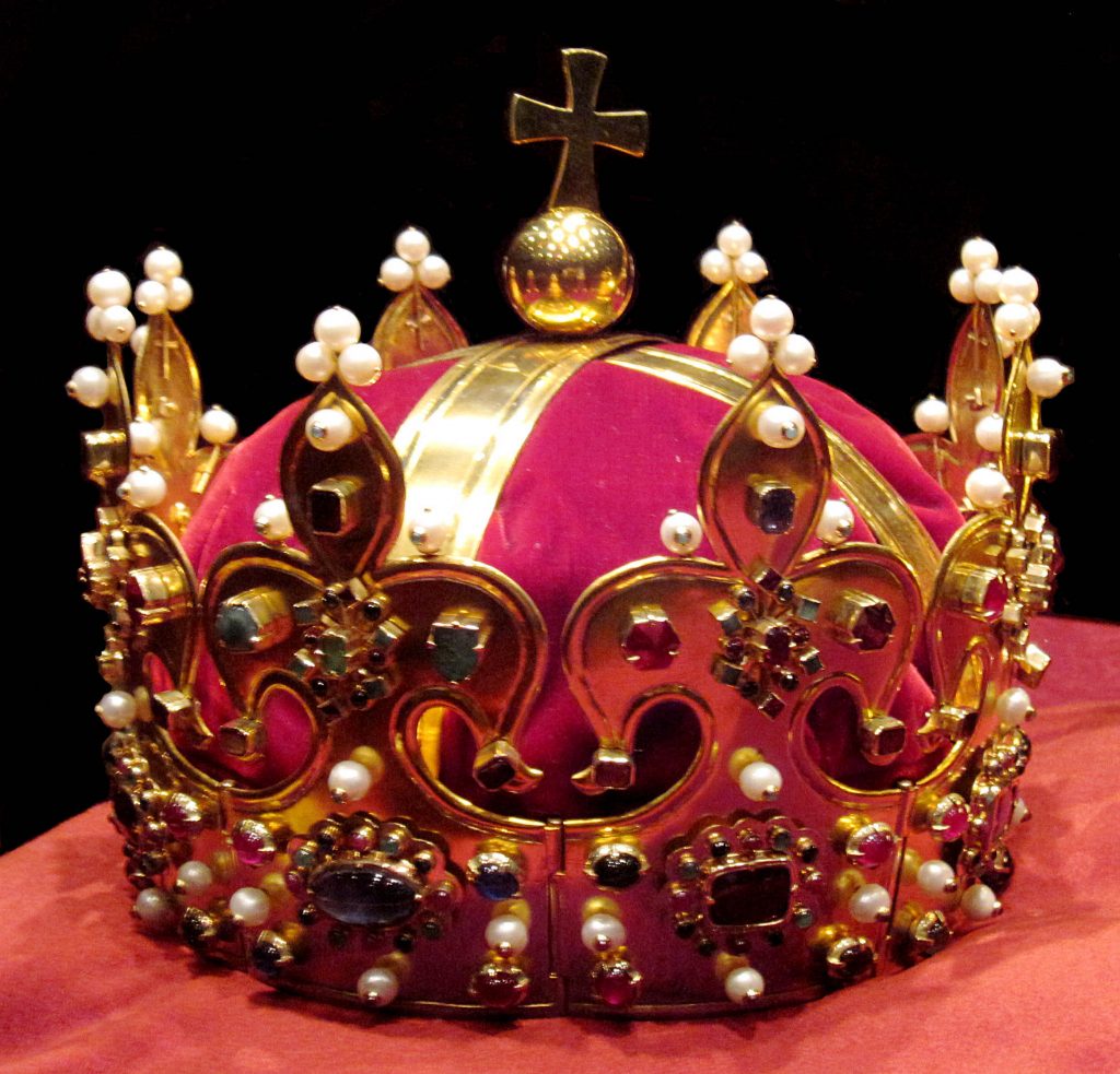 Coronations in Poland and plundered crowns Polish at heart
